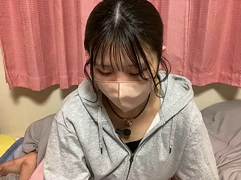 Snapshot of sakuchaaa_2525 chatting on February 10, 3:32 pm sakuchaaa 2525 online show from February 10, 3:32 pm