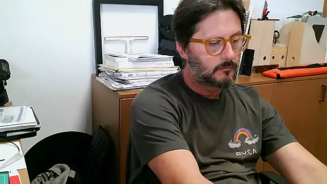Snapshot of Cellino4 chatting on June 30, 3:46 pm Cellino4 online show from June 30, 3:46 pm