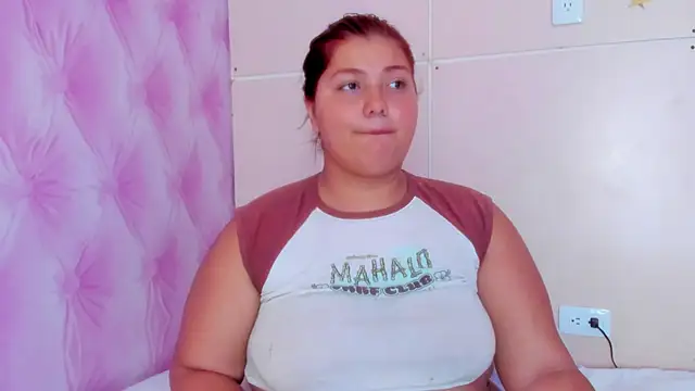 TaniaBellini online show from March 12, 3:40 pm