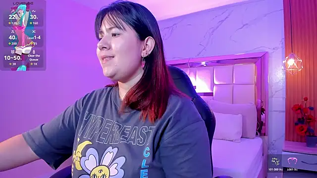 zoes milee online show from December 1, 11:15 am