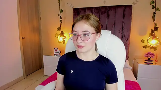 Dahlia Rousse online show from September 19, 10:21 pm