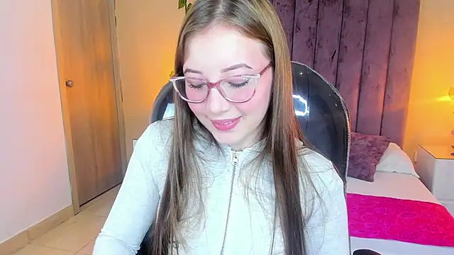 Dahlia Rousse online show from November 28, 4:59 am