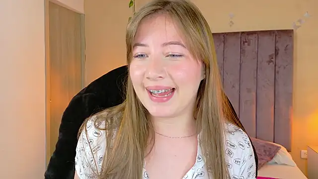 Snapshot of Dahlia_Rousse chatting on March 1, 2:46 am Dahlia Rousse online show from March 1, 2:46 am