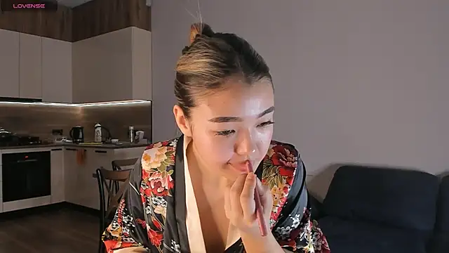 Snapshot of mirann chatting on February 26, 3:32 am mirann online show from February 26, 3:32 am