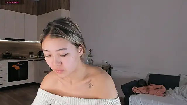 Snapshot of mirann chatting on March 1, 3:10 am mirann online show from March 1, 3:10 am