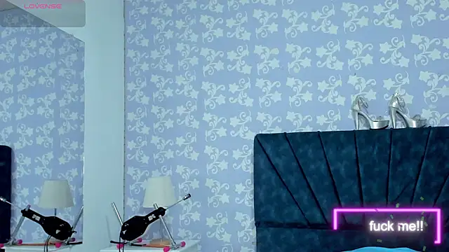 SalomeSimonz online show from November 16, 7:30 pm