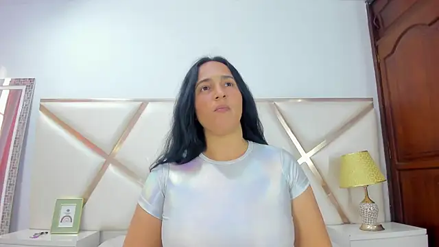 LucineArias online show from February 20, 10:59 pm