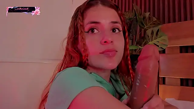 Snapshot of alliss_ginger_ chatting on January 31, 8:07 pm alliss ginger online show from January 31, 8:07 pm