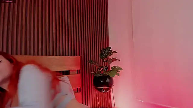 alliss ginger  online show from April 4, 7:44 pm