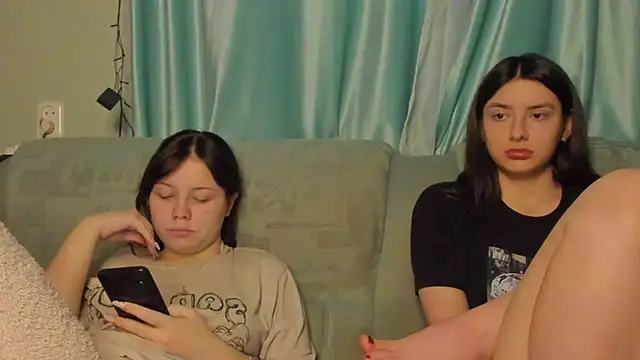 honey love honeyy online show from January 21, 4:05 pm