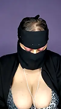 shosho500500 online show from December 4, 9:45 pm