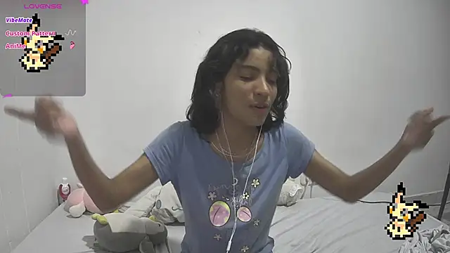 Snapshot of Lovelyamyy chatting on January 31, 1:22 am Lovelyamyy online show from January 31, 1:22 am