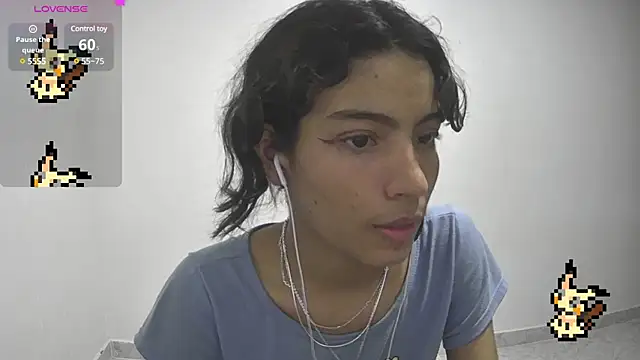 Snapshot of Lovelyamyy chatting on February 1, 2:16 am Lovelyamyy online show from February 1, 2:16 am