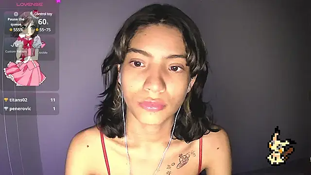 Snapshot of Lovelyamyy chatting on February 12, 8:27 am Lovelyamyy online show from February 12, 8:27 am