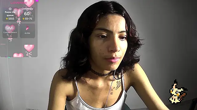 Snapshot of Lovelyamyy chatting on February 27, 5:13 am Lovelyamyy online show from February 27, 5:13 am