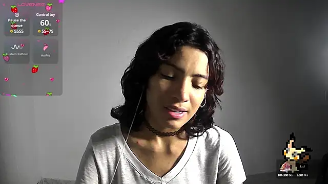 Snapshot of Lovelyamyy chatting on February 28, 5:04 am Lovelyamyy online show from February 28, 5:04 am