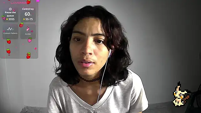 Snapshot of Lovelyamyy chatting on February 28, 8:09 am Lovelyamyy online show from February 28, 8:09 am