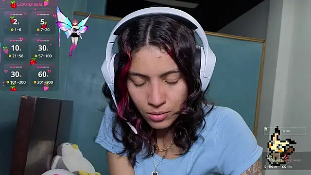 Snapshot of Lovelyamyy chatting on October 5, 3:27 am Lovelyamyy online show from October 5, 3:27 am