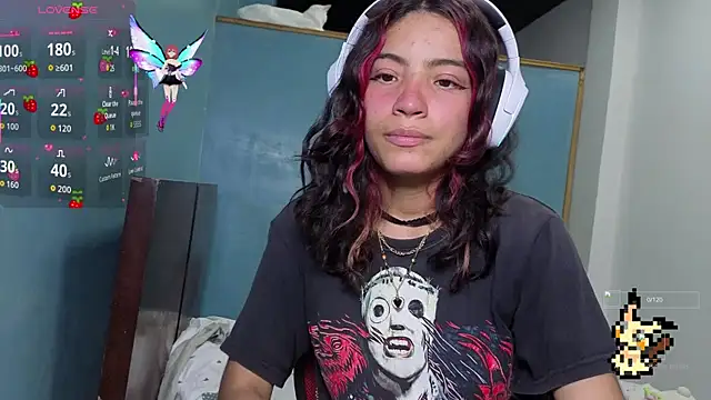 Snapshot of Lovelyamyy chatting on October 11, 3:32 pm Lovelyamyy online show from October 11, 3:32 pm