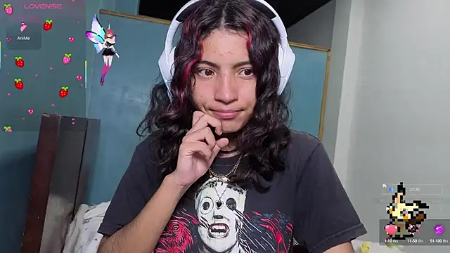 Snapshot of Lovelyamyy chatting on October 12, 3:38 am Lovelyamyy online show from October 12, 3:38 am