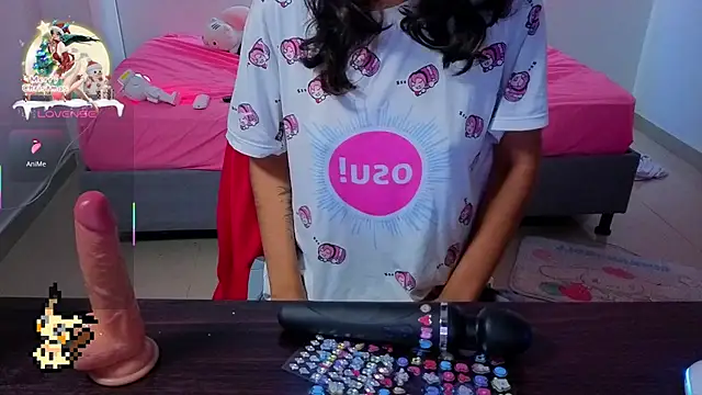 Snapshot of Lovelyamyy chatting on December 3, 2:04 pm Lovelyamyy online show from December 3, 2:04 pm