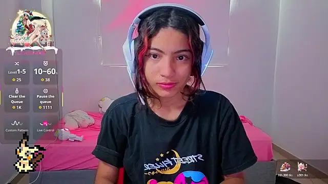 Snapshot of Lovelyamyy chatting on December 4, 8:17 pm Lovelyamyy online show from December 4, 8:17 pm