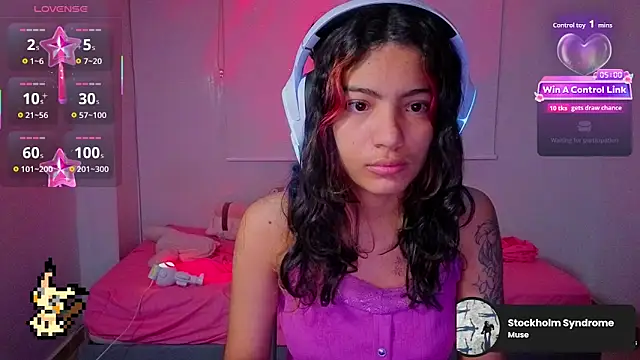 Snapshot of Lovelyamyy chatting on December 16, 7:57 am Lovelyamyy online show from December 16, 7:57 am