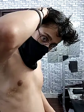 vaibhavchugh38 online show from May 1, 6:12 pm