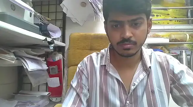 Snapshot of cute_modell chatting on March 12, 8:19 am cute modell online show from March 12, 8:19 am