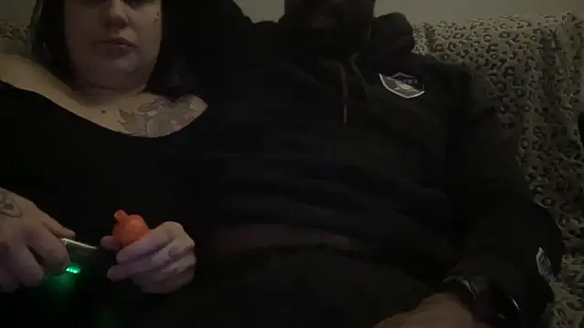 Snapshot of vanillachocduo chatting on January 9, 5:33 pm vanillachocduo online show from January 9, 5:33 pm