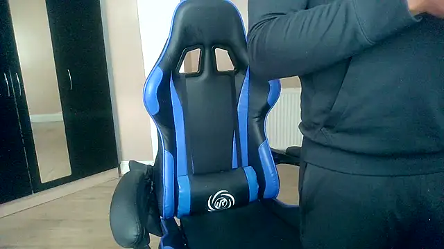 Snapshot of vanillachocduo chatting on March 12, 1:40 pm vanillachocduo online show from March 12, 1:40 pm