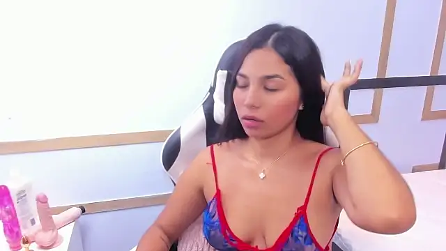 CharlotteGraay online show from February 23, 2:35 pm