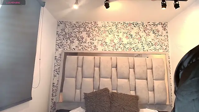 Victoria Adamns online show from February 13, 12:01 pm