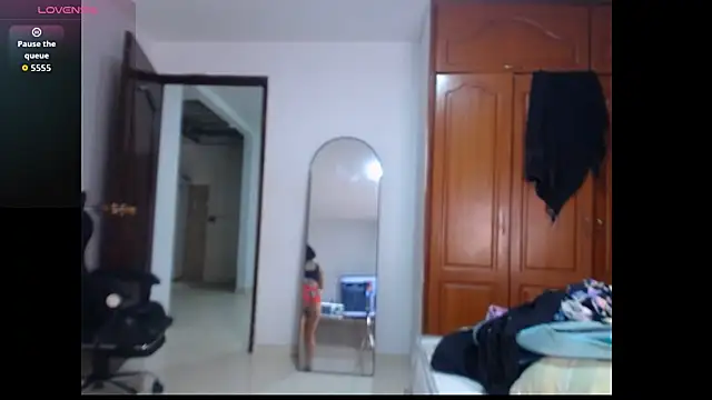 leslycarsson online show from October 8, 11:02 pm