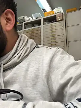 Snapshot of leonardohot1987 chatting on January 28, 8:36 pm leonardohot1987 online show from January 28, 8:36 pm