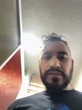 Snapshot of leonardohot1987 chatting on March 12, 11:22 pm leonardohot1987 online show from March 12, 11:22 pm