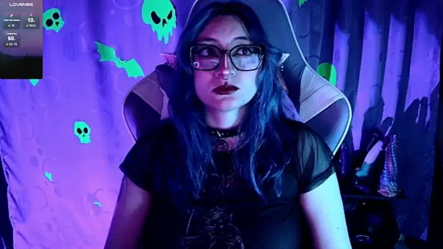 Kimlennox  online show from December 16, 2:22 pm