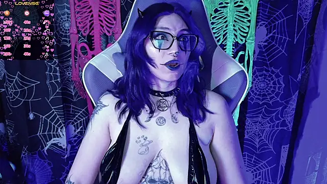 Kimlennox  online show from March 9, 1:26 pm