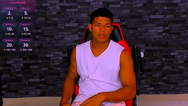 maxsteel177 online show from December 4, 1:53 pm