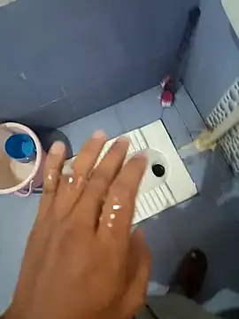 Snapshot of yours_tanmay chatting on March 17, 5:12 am yours tanmay online show from March 17, 5:12 am