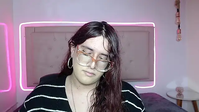 Snapshot of kathepickmanx chatting on October 8, 3:37 am kathepickmanx online show from October 8, 3:37 am