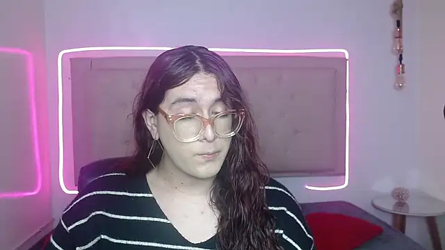 Snapshot of kathepickmanx chatting on October 11, 3:28 am kathepickmanx online show from October 11, 3:28 am