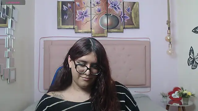 Snapshot of kathepickmanx chatting on January 13, 3:23 am kathepickmanx online show from January 13, 3:23 am