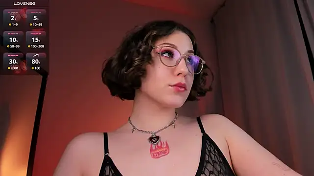 Snapshot of Eva_Moss_ chatting on February 7, 2:50 am Eva Moss online show from February 7, 2:50 am