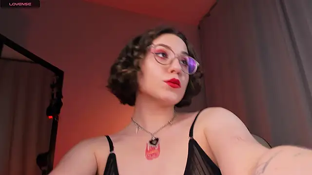 Snapshot of Eva_Moss_ chatting on February 19, 3:39 am Eva Moss online show from February 19, 3:39 am