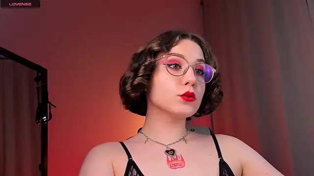 Snapshot of Eva_Moss_ chatting on February 19, 11:57 pm Eva Moss online show from February 19, 11:57 pm