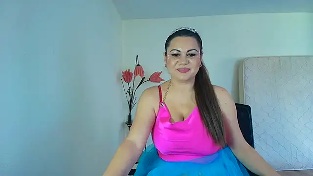 VixenVibesX online show from October 31, 8:48 am