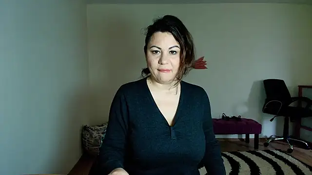 VixenVibesX online show from May 22, 7:37 am