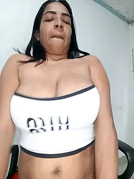 CarolinePolsen online show from February 25, 8:09 pm