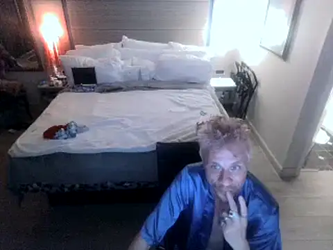 AQuickPhyx online show from February 2, 11:19 am